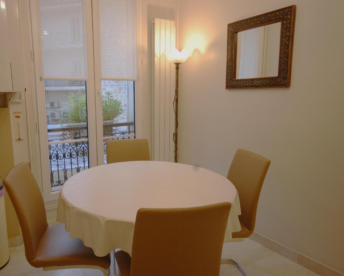 Two-Bedroom Apartment Champs-Elysees Paryż Zewnętrze zdjęcie