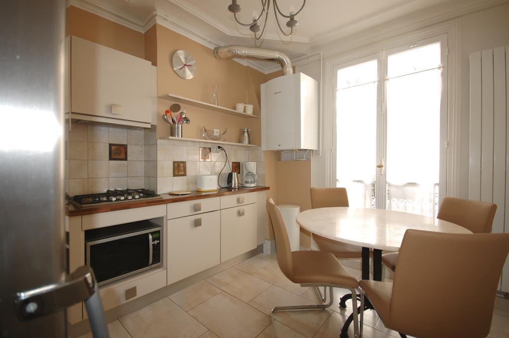 Two-Bedroom Apartment Champs-Elysees Paryż Zewnętrze zdjęcie